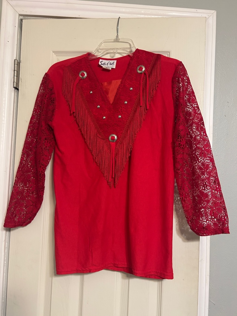 $5️⃣&🔟Sale Vintage Sassa red western fringe top